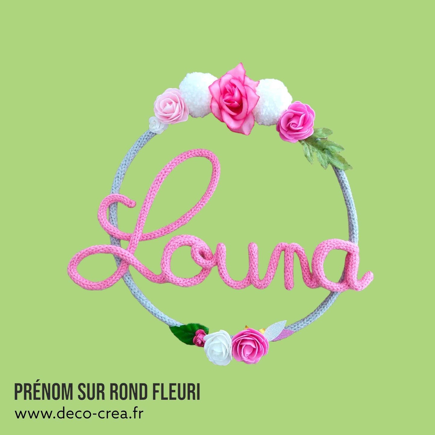 Tricotin Prénom sur Rond Fleuri : Une Création Magique et personnalisée pour bébé
