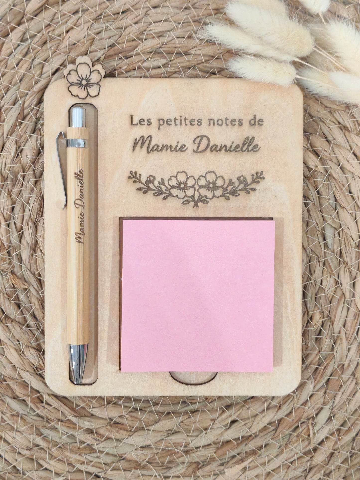 Bloc-notes en bois personnalisé – Mamie 🌼