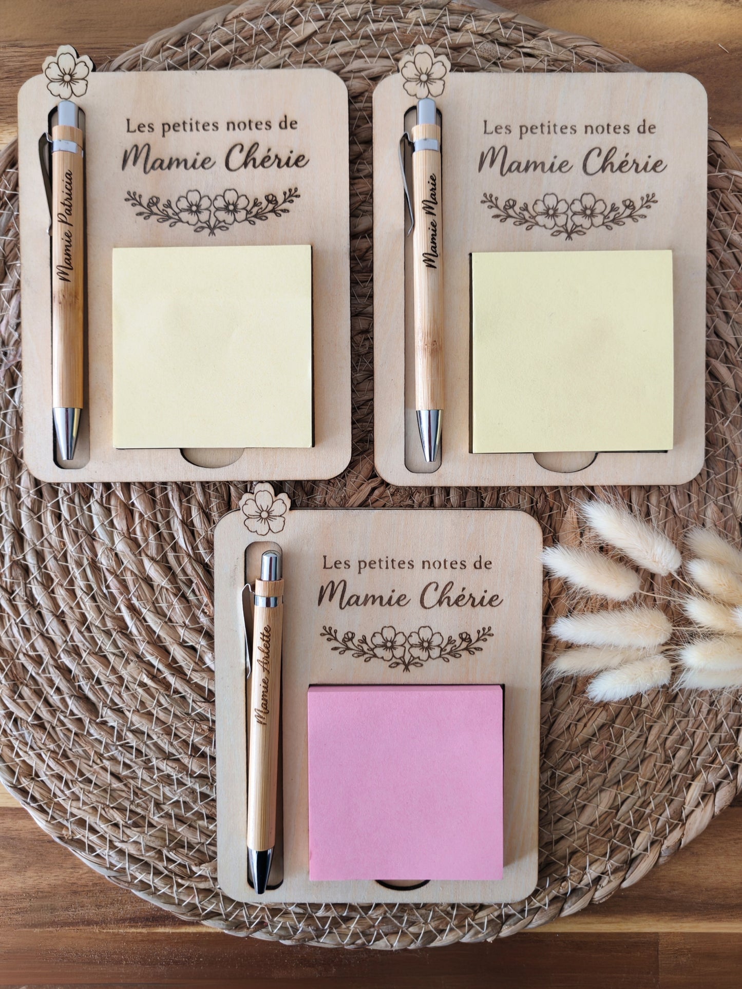 Bloc-notes en bois personnalisé – Mamie 🌼